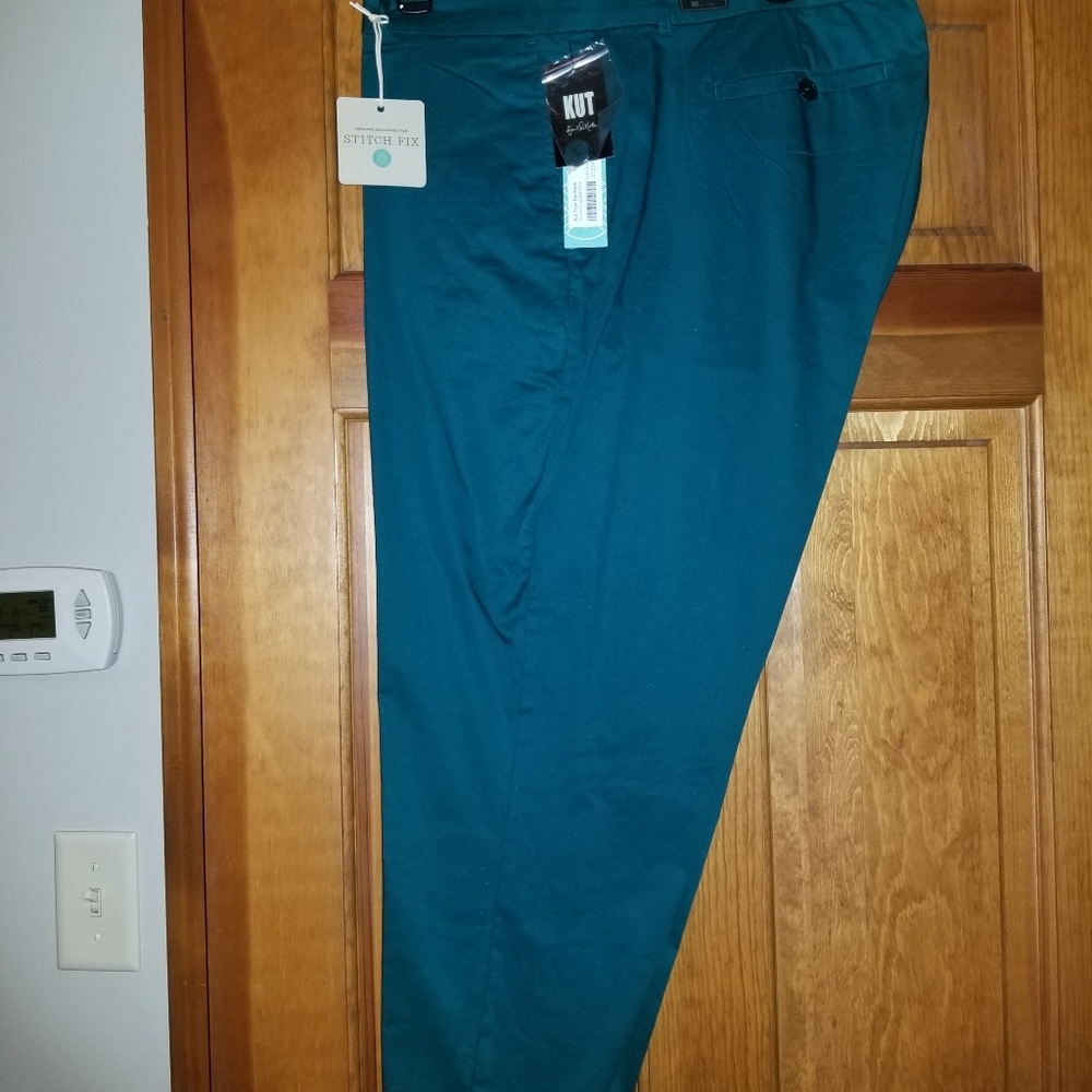 NWT Teal Crop light weight pants made by KUT